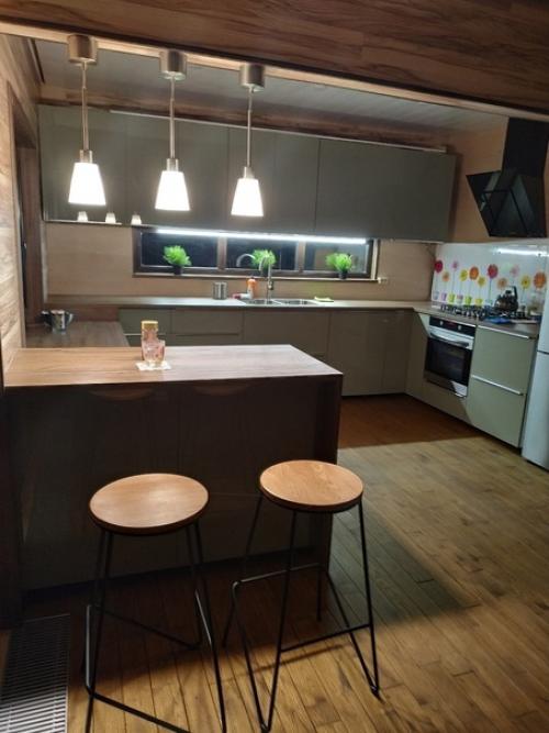 Кухня на нашей даче, спланировал все самостоятельно. 03