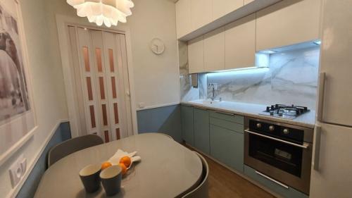 Вот так мы свою кухню обновили. 03