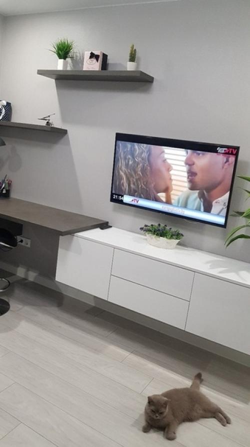 Cами сделали ремонт в комнате сына, вышло бюджетно, но довольно симпатично. 04