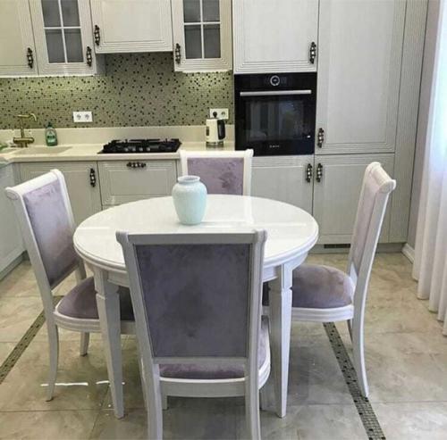 Такой вот кап ремонт сделали на своей кухни. 08