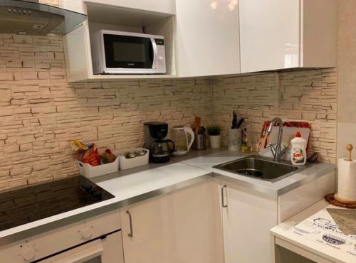 Моя уютная первая квартира - студия, в которой я самостоятельно задумала ремонт. 01