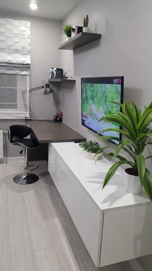 Cами сделали ремонт в комнате сына, вышло бюджетно, но довольно симпатично. 02