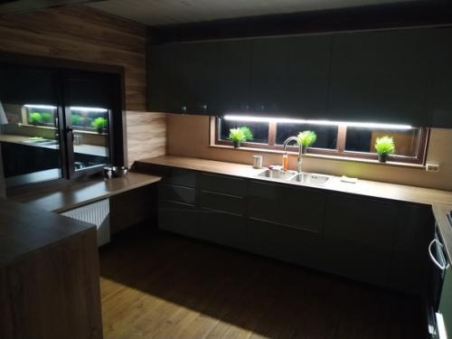 Кухня на нашей даче, спланировал все самостоятельно. 04