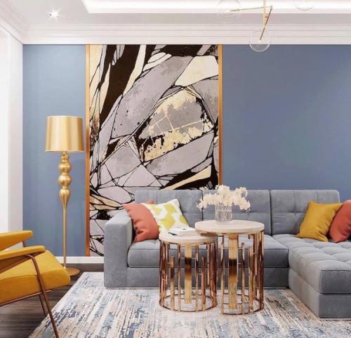 Очень яркая и симпатичная гостиная комната, не все такое придётся по вкусу.