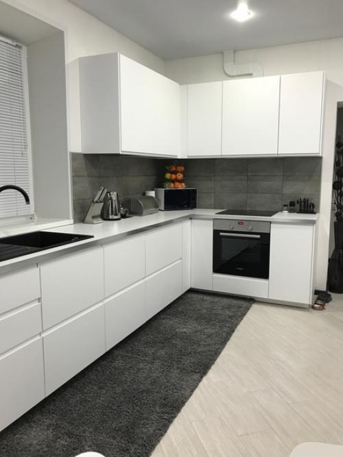 Это наш загородный дом, куда мы планировали перебраться после ремонта.