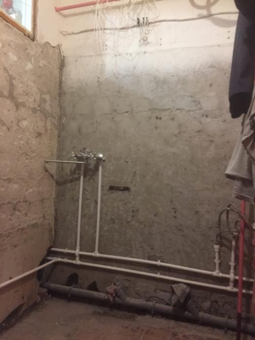 Процесс ремонта в ванной комнате у нас в дому. 01