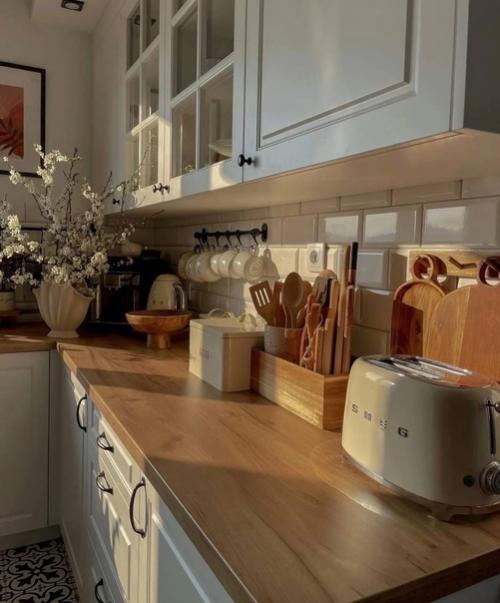 Какая бы не была кухня, вид будет решать всё. 03