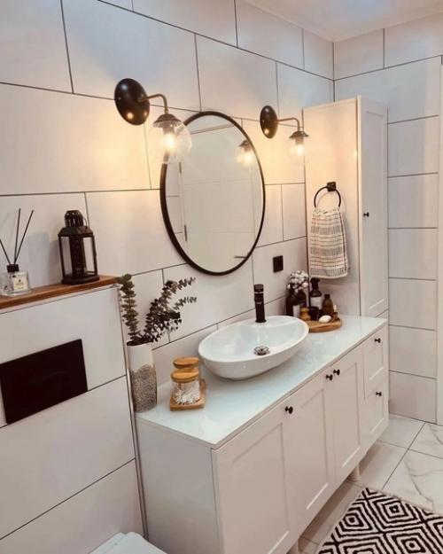 Делали ремонт в санузле, он у нас совмещенный, вот что вышло. 01