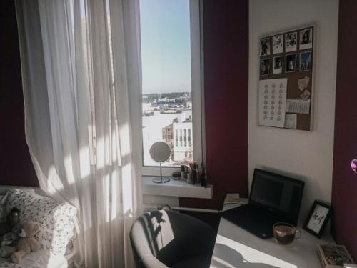 Закончили ремонт для нашей дочки. 02