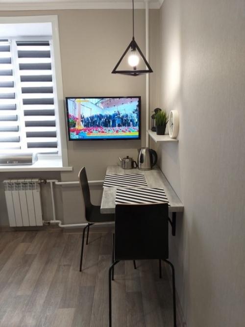 Кухонька 7 м 2, постарались уместить всё. 06