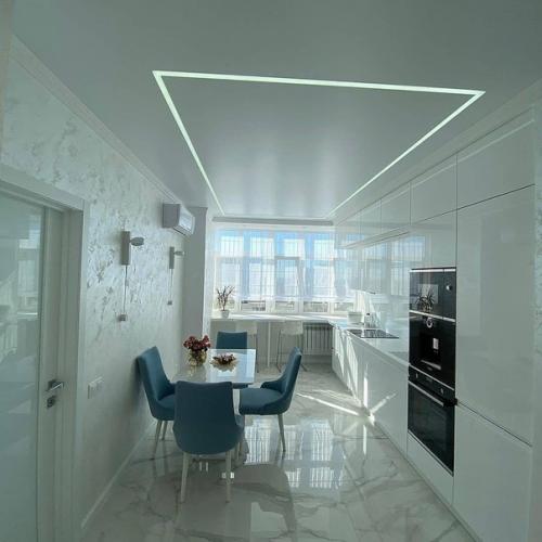 Наша квартира.  Решили все полы выложить плиткой, чтобы удобнее было делать уборку в дальнейшем. 02