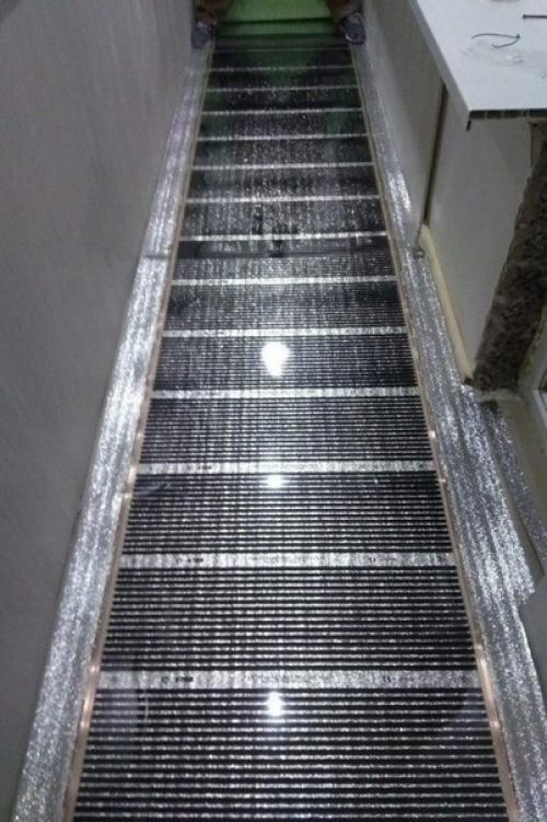 Ремонт балкона выполнен с большим вкусом. 01