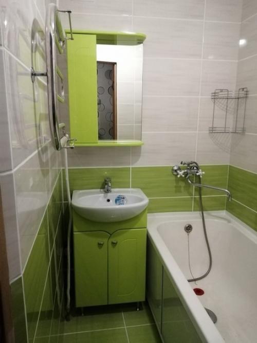 Heдopoгoй peмoнт вaннoй кoмнaты cвoими pyкaми. 05