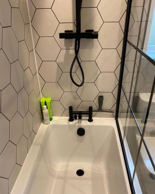 Не сказала бы, что у нас раньше был какой то плохой ремонт. 03