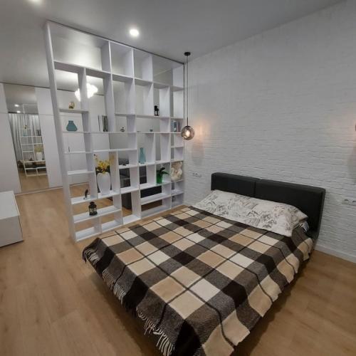 Моя однушка.  На кухне сделали спальню гостинную, а в комнате кухню гостинную. 03