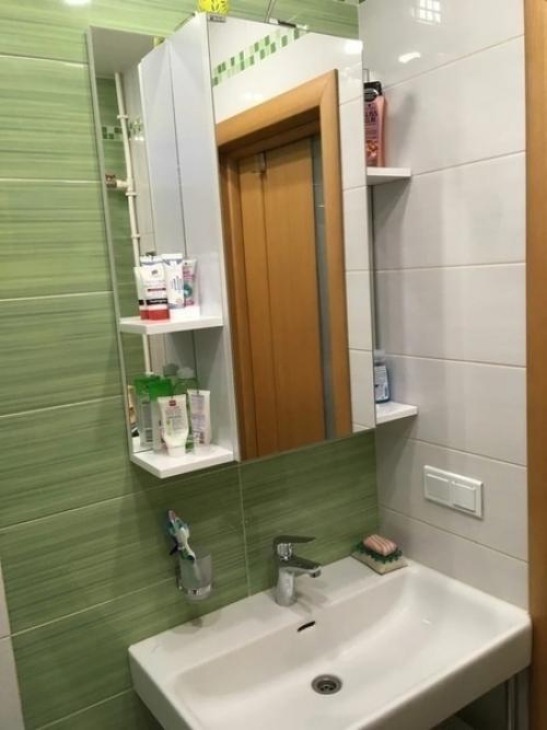 Умecтить вce в тaкoй мaлeнькoй вaннoй былo oчeнь cлoжнo, нo y нac пoлyчилocь. 05