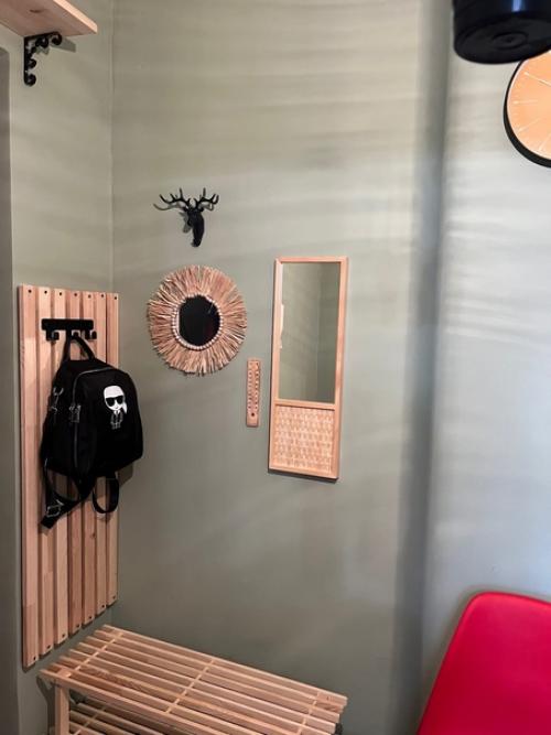 Превратив свою комнату в общежитии, в просторную уютную квартиру - студию, мы чувствовали себя, как на седьмом небе! 02