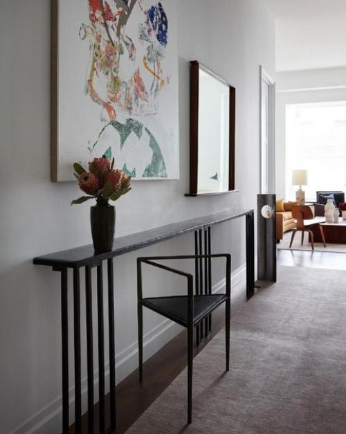 Спальня с великолепным видом за окном - это идеальное место, чтобы провести уютный и расслабляющий день. 02