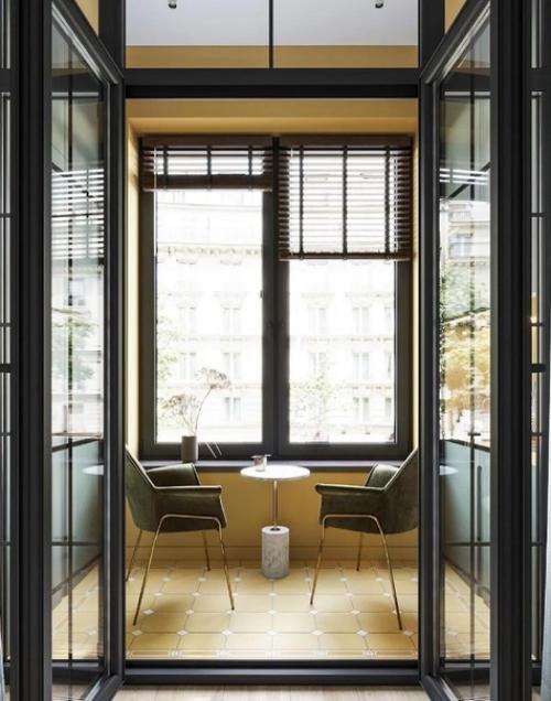 Наша большая подборка интерьеров с оформлением балконов - это прекрасный способ украсить и добавить уют вашему дому. 01