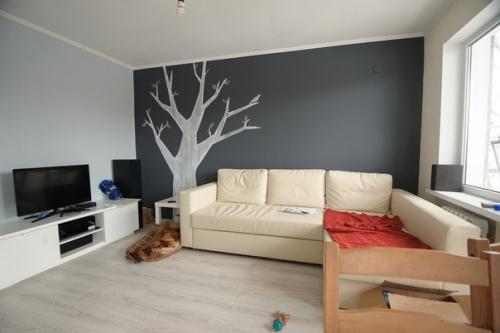 Когда мы купили эту квартиру, она была в ужасном состоянии. 02