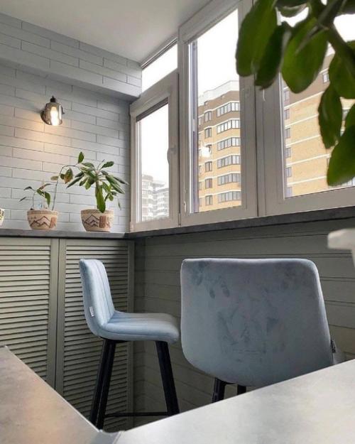 Найдите интересные идеи, чтобы сделать ваш балкон уютным и комфортным.