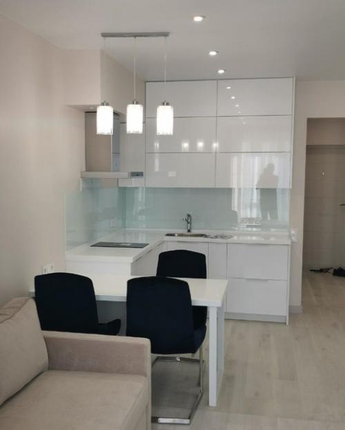 Уютная и небольшая квартира - студия после кaпитального ремонта. 03