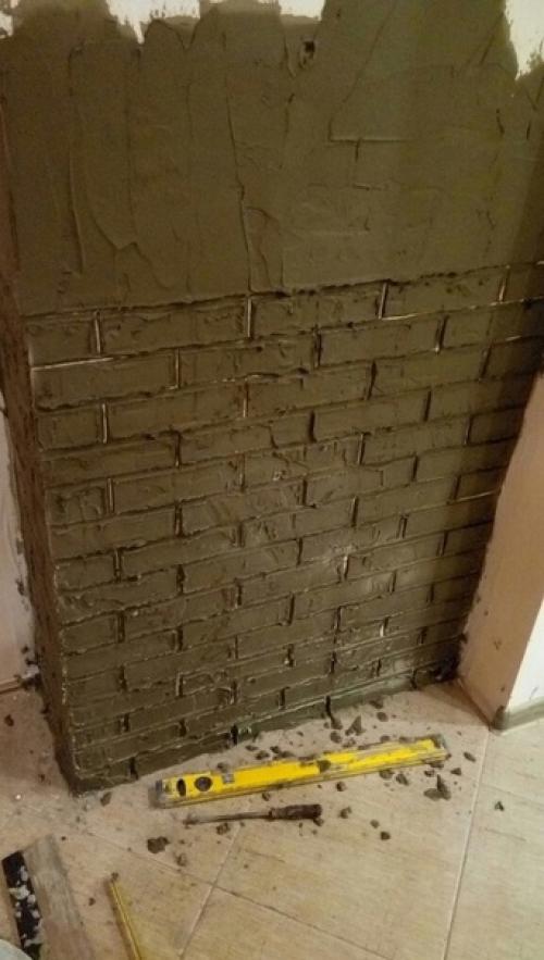 Небольшой декор стены в нашей прихожей. 01