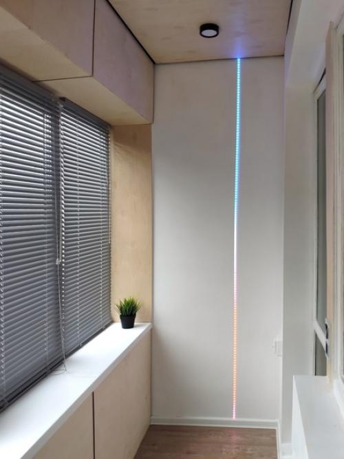 Наш балкон вновь ожил, теперь это уютный уголок. 04