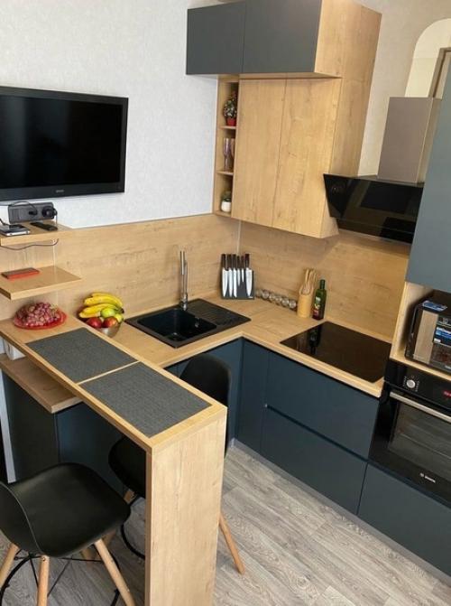 Мы приняли решение провести капитальный ремонт на кухне, чтобы сделать её более функциональной. 02