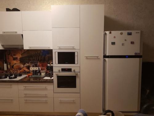 Вот таким образом мы свою кухню оформили.