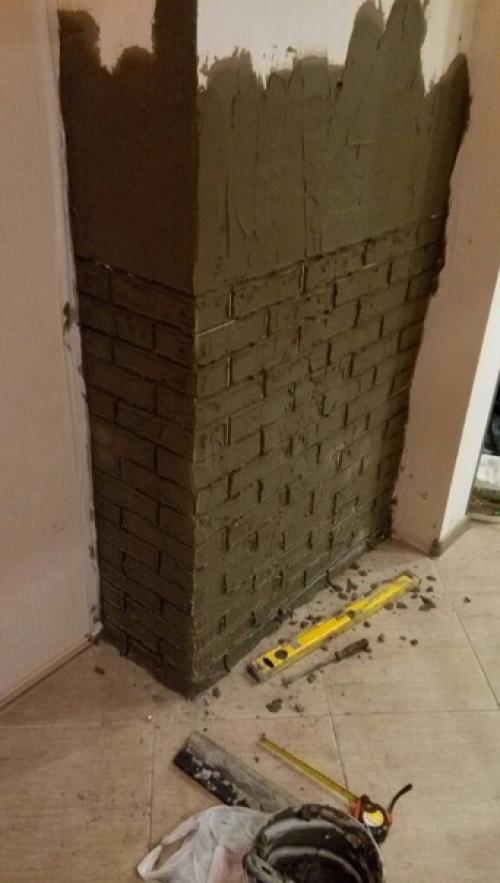 Небольшой декор стены в нашей прихожей.