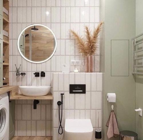 Этот небольшой санузел - идеальное решение для пространства с ограниченными размерами.