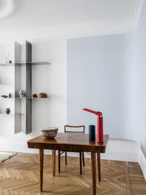 Дом весьма старый, аж 1945 года. 05