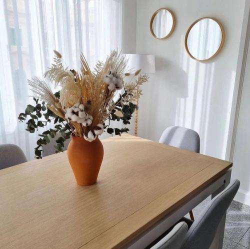 Дом, оформленный с такой любовью и заботой - это праздник для глаз. 07