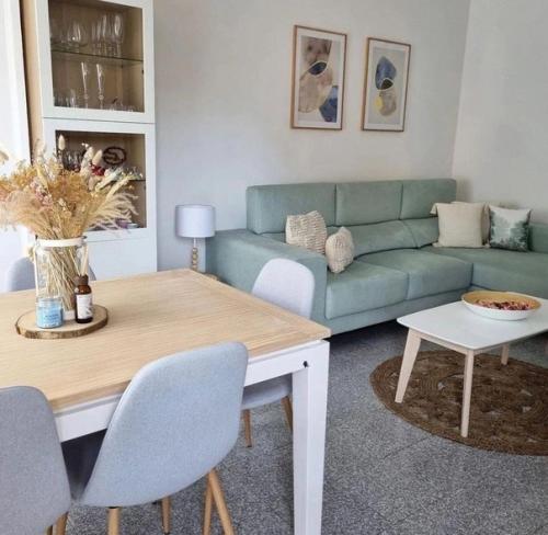 Дом, оформленный с такой любовью и заботой - это праздник для глаз. 05