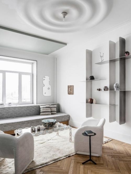 Дом весьма старый, аж 1945 года. 07