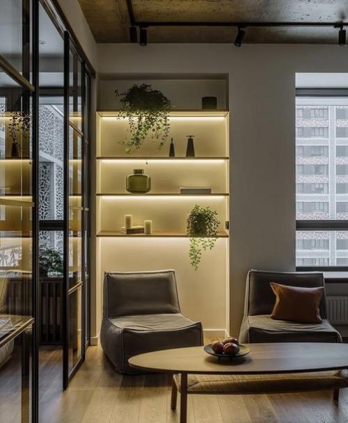 В квартире - идеально грамотно организованное освещение, которое идеально подчеркивает все ее лучшие стороны. 03