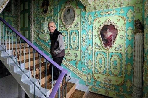 Слава богу, остались еще такие люди.