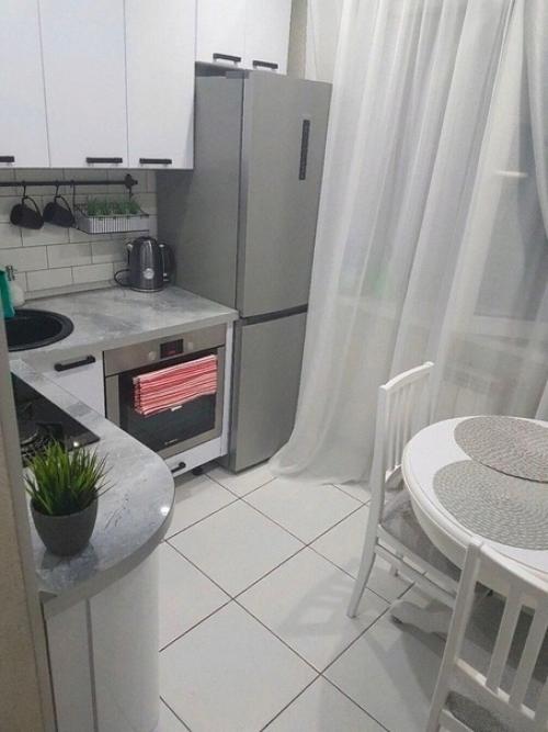 Кухня маленькая, но ремонт очень удачный получился. 04