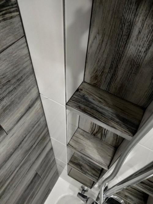 Из маленькoй ванны в панельнoм дoме максимум bыжил. 01