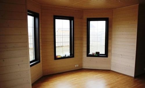 Нам этот дом обошелся всего в 150 р, за такую сумму даже квартиру нынче не приобретешь, а тут полноценный дом. 05