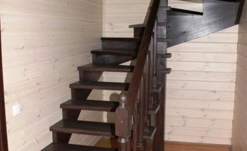 Нам этот дом обошелся всего в 150 р, за такую сумму даже квартиру нынче не приобретешь, а тут полноценный дом. 03