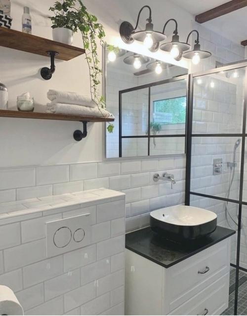 Мы решили укрепить стены и уменьшить окно. 02