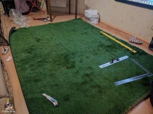 У меня есть небольшой балкон, всего 3 квадратных метра. 02