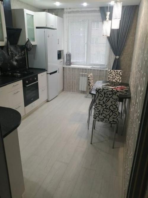 Мы не следовали за модой и решили самостоятельно провести ремонт, вложив силы и знания в его осуществление. 08