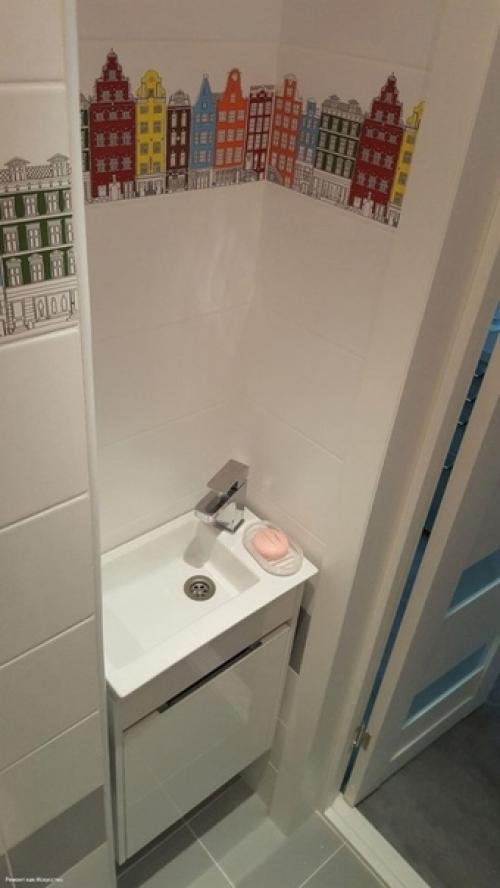 Я недавно занялся небольшим ремонтом своего туалета, и теперь он выглядит намного привлекательнее и функциональнее. 02