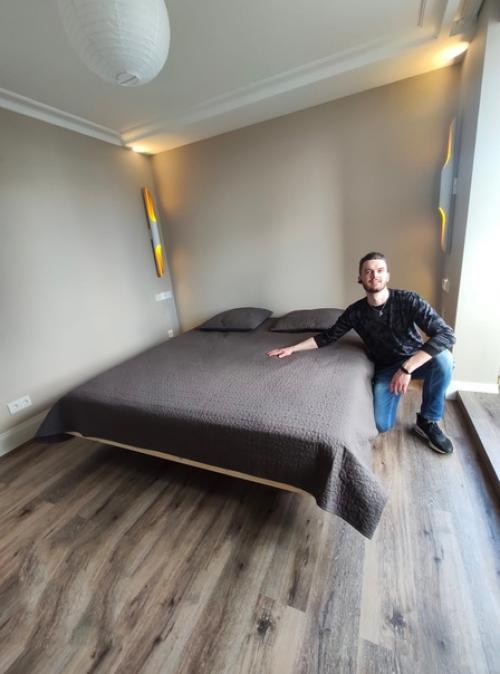 Я изготовил парящую кровать размером 1800 на 2000. 01