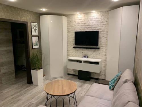 Мы с гордостью представляем нашу обновленную хрущевку - жилое пространство, которое мы создали собственными силами и фантазией! 02