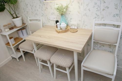 Мы впечатляющую обстановку в нашей кухне создали.