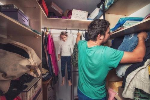 Это история о том, что случилось, когда жена уехала в командировку. 01